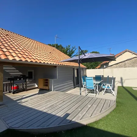 Maison Familiale Avec Terrasse Et Proche à - Fr-1-364-98